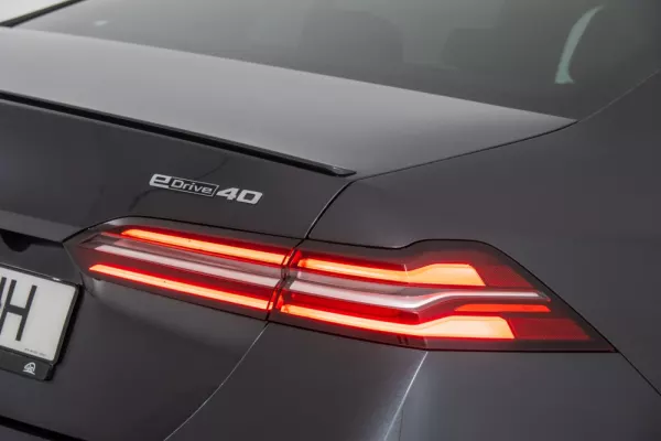 BMW i5 eDrive40 Pack Desportivo M 31