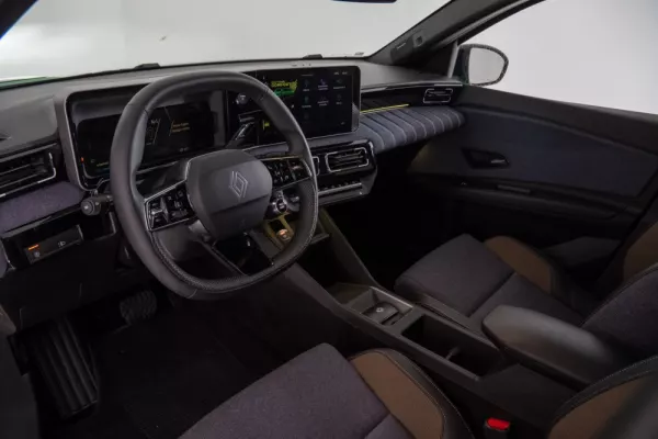 Renault 5 E-Tech 52 kWh Techno Autonomia Conforto 4