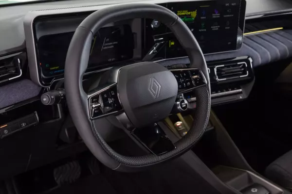 Renault 5 E-Tech 52 kWh Techno Autonomia Conforto 36