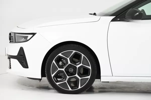 Opel Astra 1.5 D GS Aut. 13