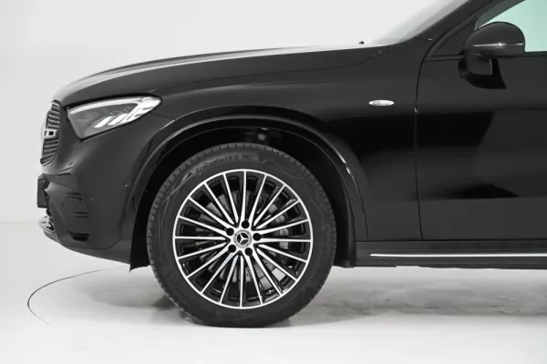 Mercedes-Benz GLC 300 14