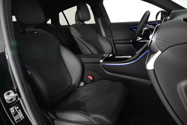 Mercedes-Benz GLC 300 25