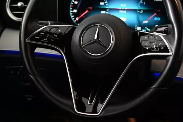 Mercedes-Benz E 300 de Avantgarde 18