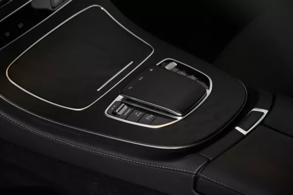 Mercedes-Benz E 300 de Avantgarde 26