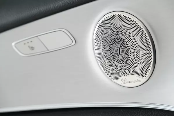 Mercedes-Benz E 300 de Avantgarde 27