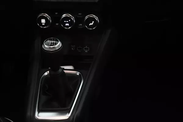 Renault Captur 1.0 TCe Techno 28