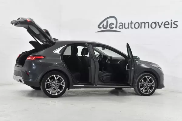 Kia XCeed 1.6 CRDi MHEV Tech 6