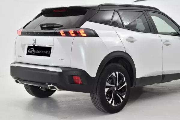 Peugeot 2008 1.2 PureTech GT EAT8 2