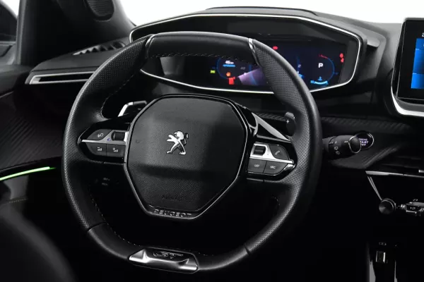 Peugeot 2008 1.2 PureTech GT EAT8 4