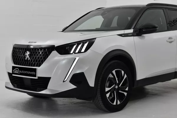 Peugeot 2008 1.2 PureTech GT EAT8 6