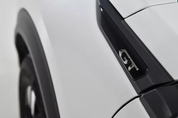 Peugeot 2008 1.2 PureTech GT EAT8 8