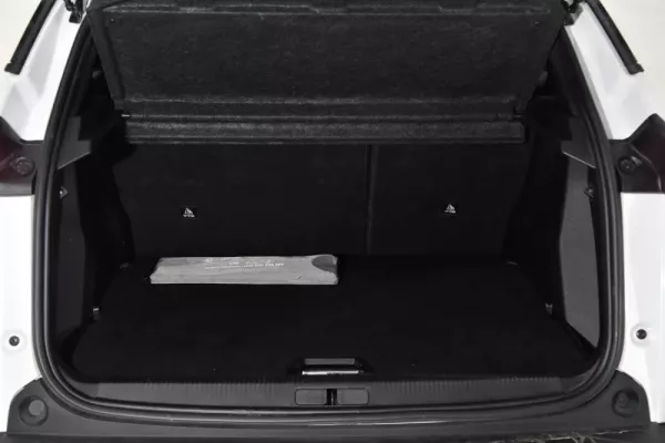 Peugeot 2008 1.2 PureTech GT EAT8 11