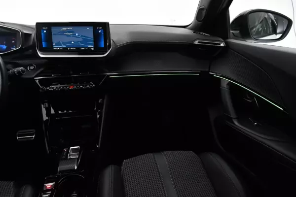 Peugeot 2008 1.2 PureTech GT EAT8 13