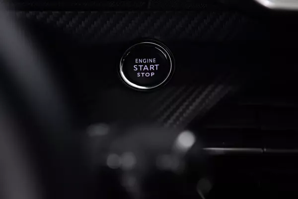 Peugeot 2008 1.2 PureTech GT EAT8 22