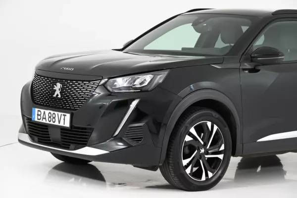 Peugeot 2008 1.2 PureTech Allure Pack EAT8 9