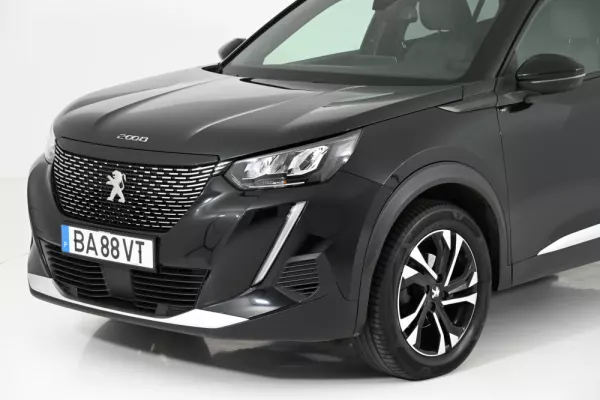 Peugeot 2008 1.2 PureTech Allure Pack EAT8 10