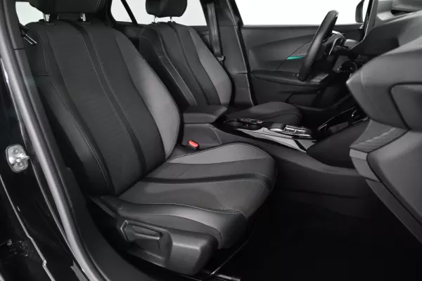 Peugeot 2008 1.2 PureTech Allure Pack EAT8 15