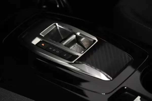 Peugeot 2008 1.2 PureTech Allure Pack EAT8 20