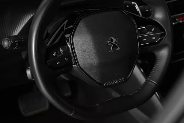 Peugeot 2008 1.2 PureTech Allure Pack EAT8 22