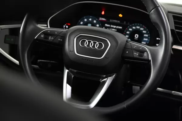 Audi Q3 35 TFSI S tronic 22