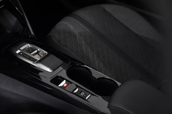 Peugeot 208 1.2 Hybrid Allure e-DCS6 20