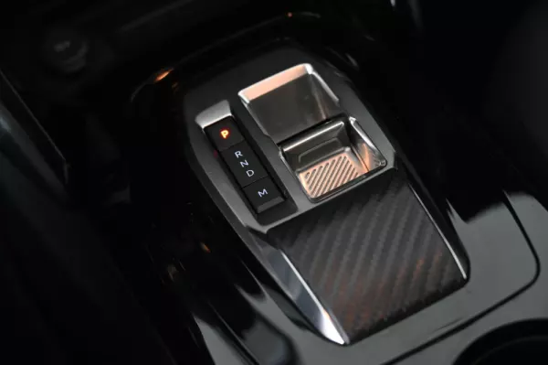 Peugeot 208 1.2 Hybrid Allure e-DCS6 26