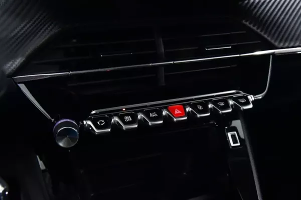 Peugeot 208 1.2 PureTech Active 21