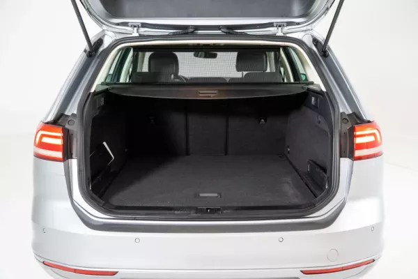 Volkswagen Passat Variant 2.0 TDi Confortline DSG 9