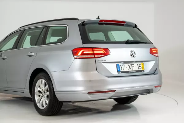 Volkswagen Passat Variant 2.0 TDi Confortline DSG 12