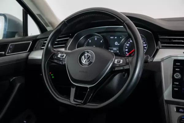 Volkswagen Passat Variant 2.0 TDi Confortline DSG 28