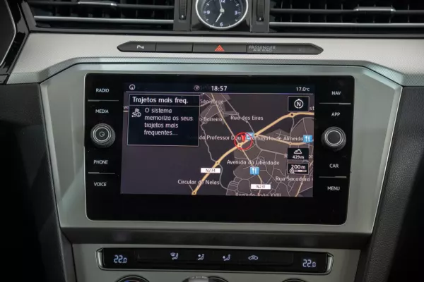 Volkswagen Passat Variant 2.0 TDi Confortline DSG 29