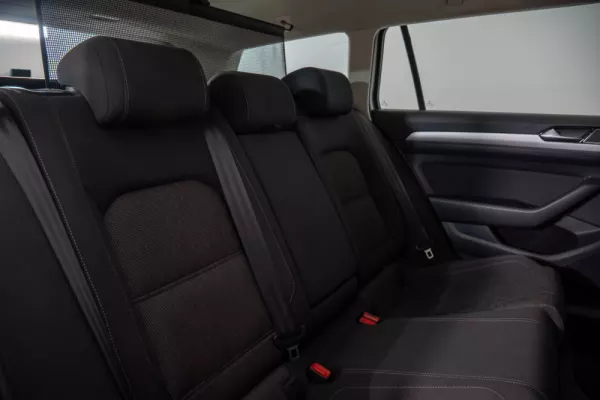 Volkswagen Passat Variant 2.0 TDi Confortline DSG 34