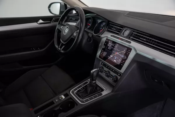 Volkswagen Passat Variant 2.0 TDi Confortline DSG 37