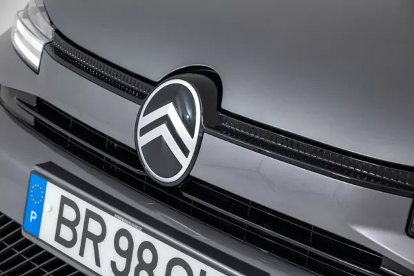 Citroën C4 1.2 Hybrid Plus e-DSC6 15