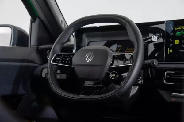 Renault 5 E-Tech 52 kWh Techno Autonomia Conforto 26