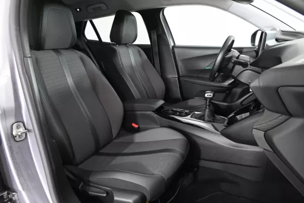 Peugeot 2008 1.2 PureTech Allure Pack 4