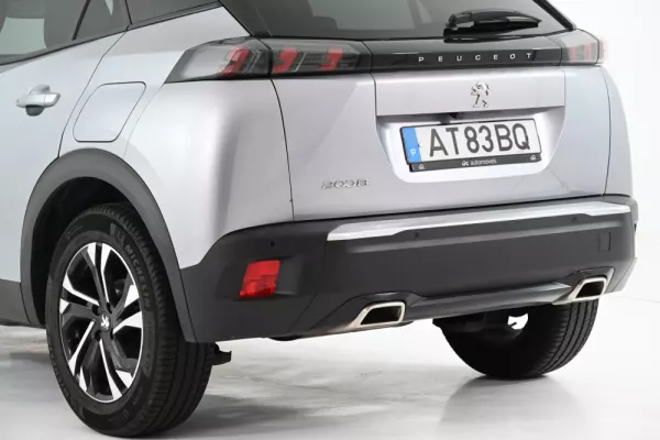 Peugeot 2008 1.2 PureTech Allure Pack 8