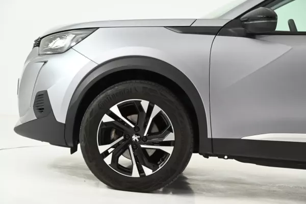 Peugeot 2008 1.2 PureTech Allure Pack 14