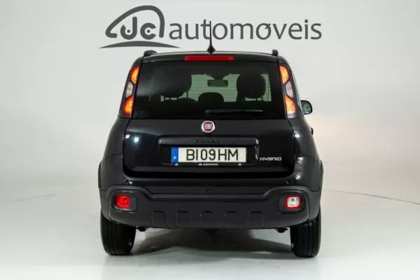Fiat Panda 1.0 Hybrid City Cross 8
