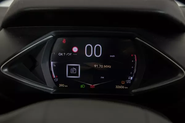 DS DS3 Crossback 1.2 PureTech Performance Line 4