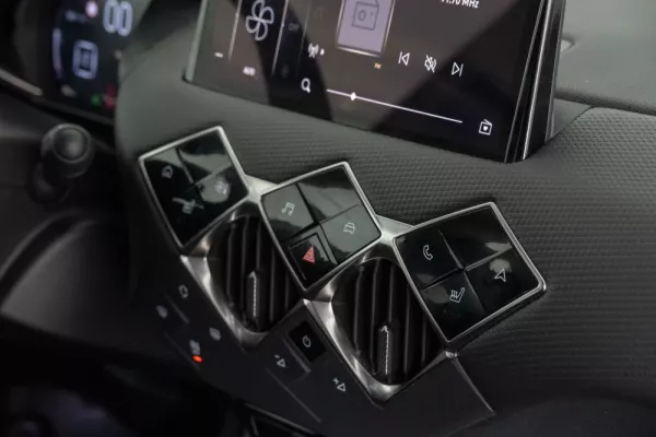 DS DS3 Crossback 1.2 PureTech Performance Line 24