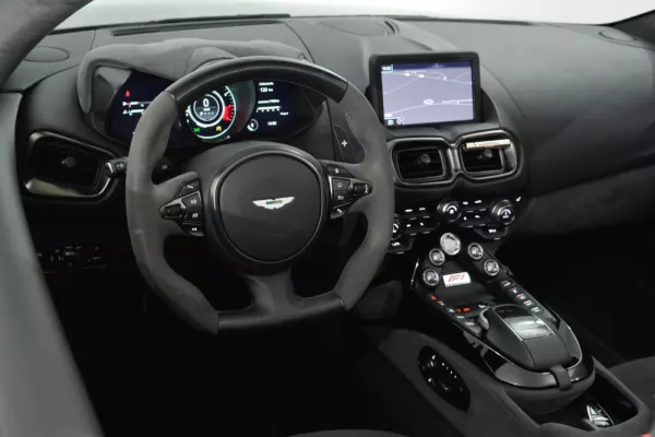 Aston Martin Vantage Roadster V8 F1 Edition 3