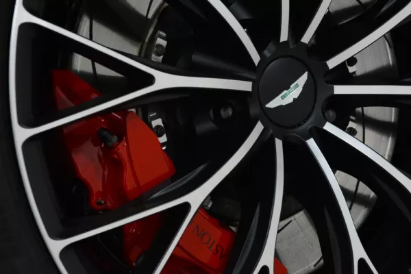 Aston Martin Vantage Roadster V8 F1 Edition 23