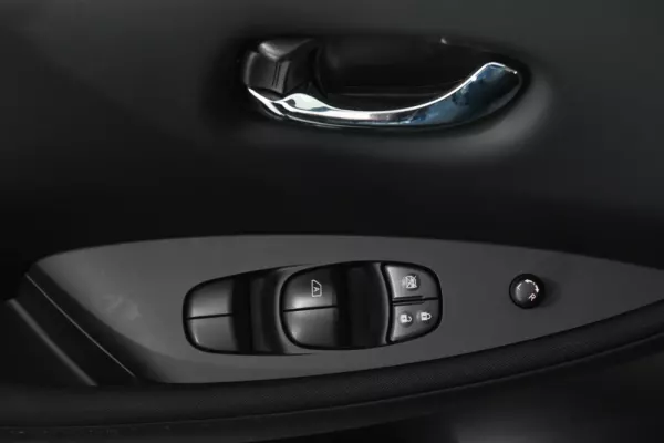 Nissan Leaf Acenta 22