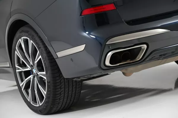 BMW X7 M50i 12