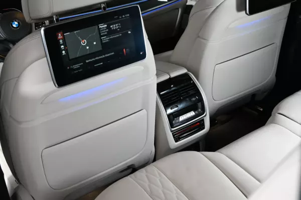 BMW X7 M50i 22