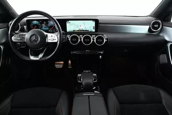 Mercedes-Benz CLA 200 d Shooting Brake AMG Line Aut. 3