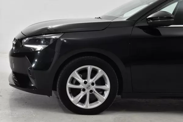 Opel Corsa 1.2 T Elegance 11