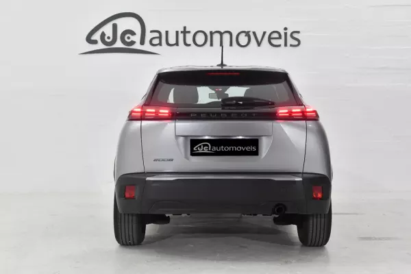 Peugeot 2008 1.2 PureTech Active 8