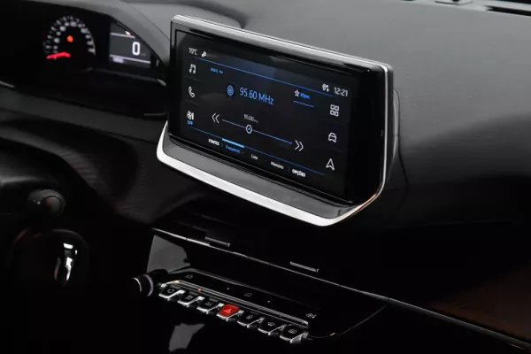 Peugeot 2008 1.2 PureTech Active 17